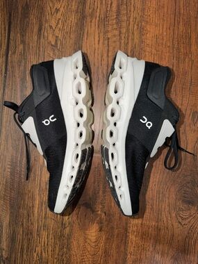 On Running CloudStratus Shoes